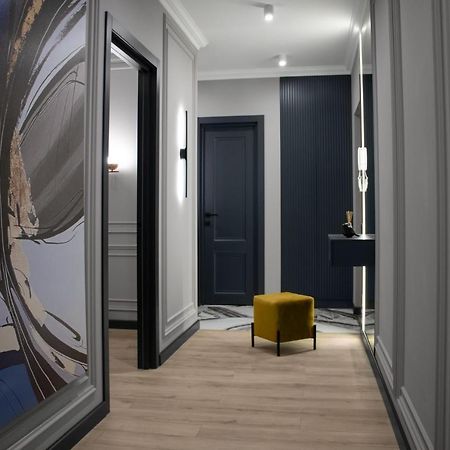 Royal 2 Apartments On Shevchenka 38 Str Львов Экстерьер фото